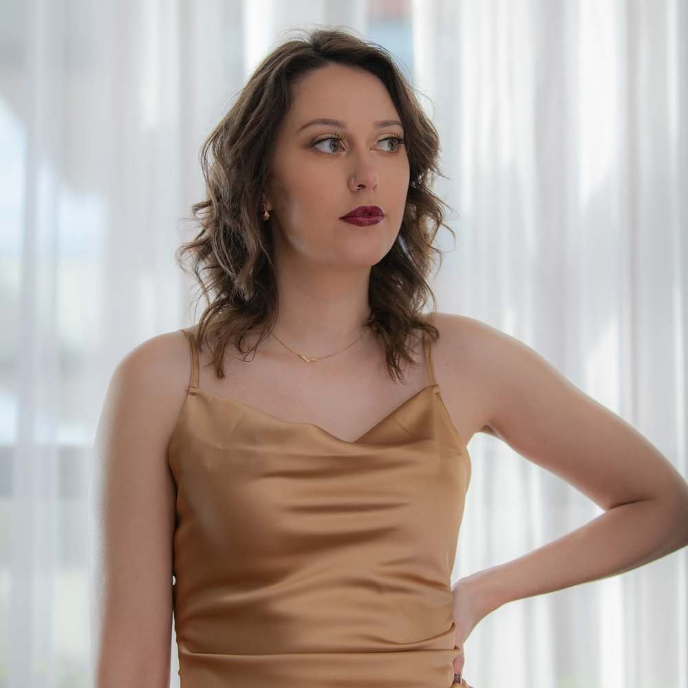 Meet your Posher, Emma